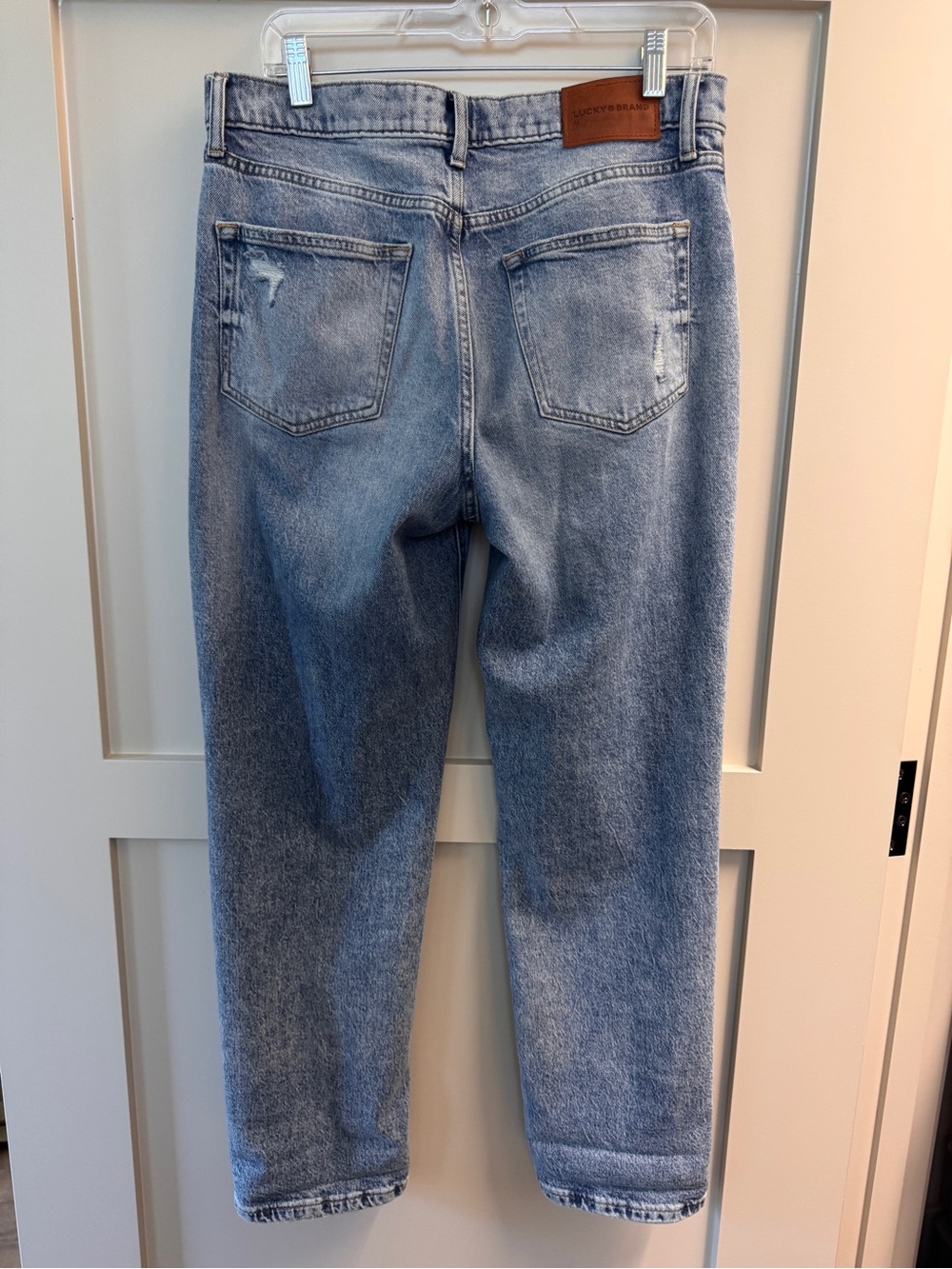 Lucky Brand Boy Mid Rise Relaxed Straight Distressed Jeans 8/29R - Picture 6 of 10